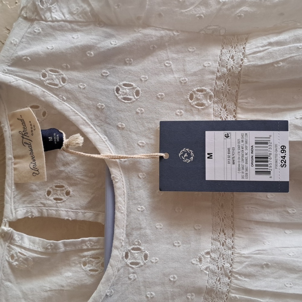 Universal Thread white blouse - Picture 2 of 4